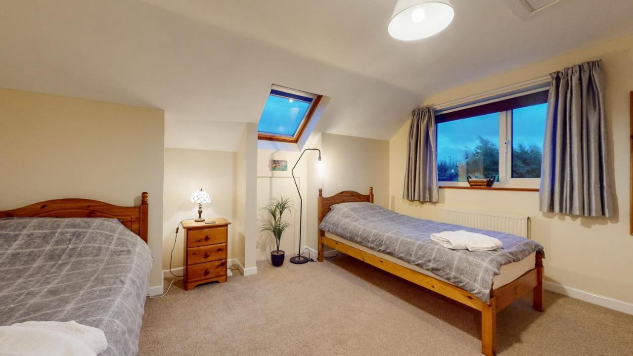 Jaw-Dropping Beach House In Anglesey Benllech Exterior foto